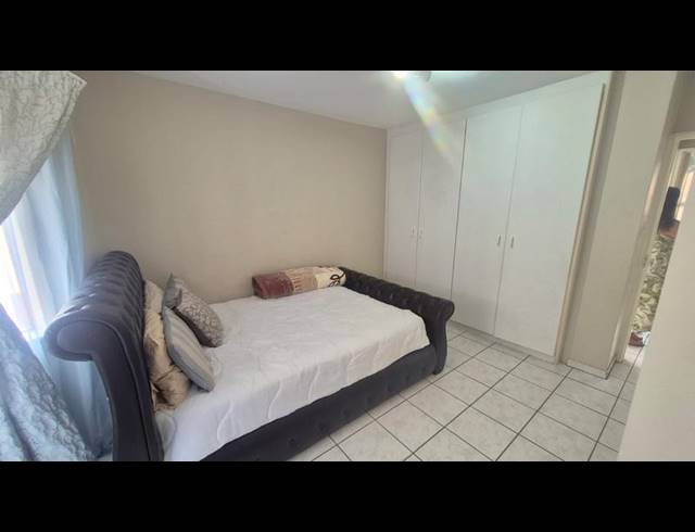 2 BEDROOM APARTMENT FOR SALE IN FERNDALE